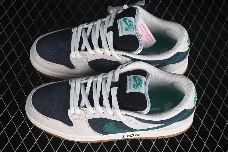 All Categories Nk SB Dunk Series Nk SB Dunk Low Low-top sneakers Nike SB Dunk Low Suede gray raw rubber SB low-top casual sneakers HF3704-001